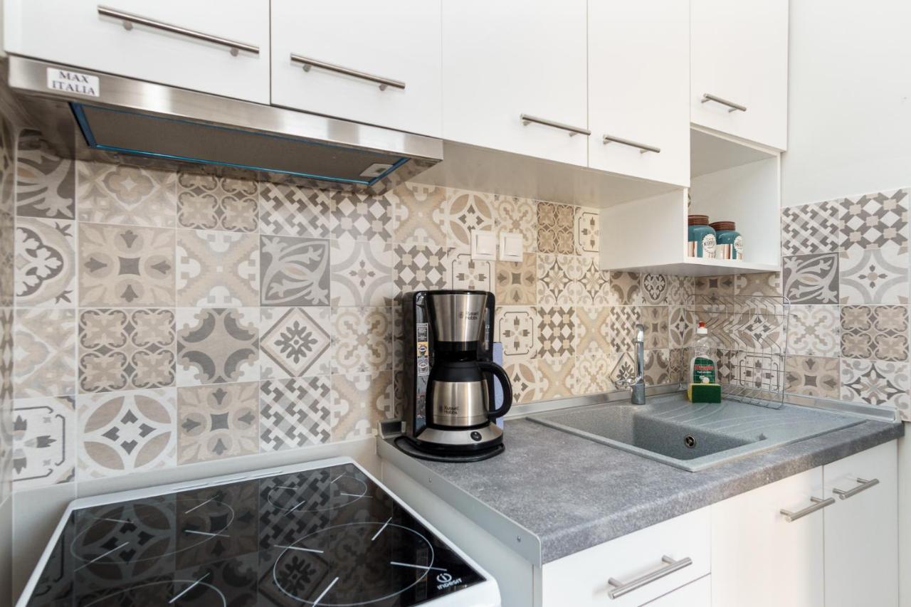 C.4 Red Rose #Colony_Central_Apartment 塞萨洛尼基 外观 照片